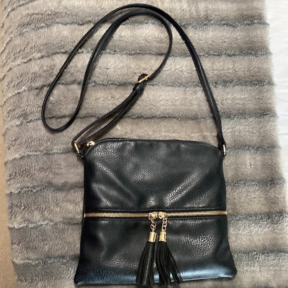 Cross body black “leather” bag - Picture 2 of 6